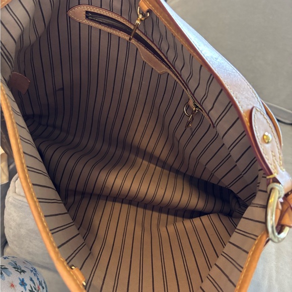 Louis Vuitton Delightful MM Brown Monogram Shoulder Bag - Picture 15 of 16